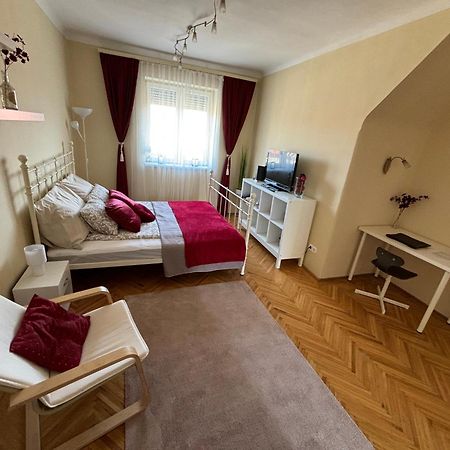 Downtown Hideaway Apartman Budapest Eksteriør bilde